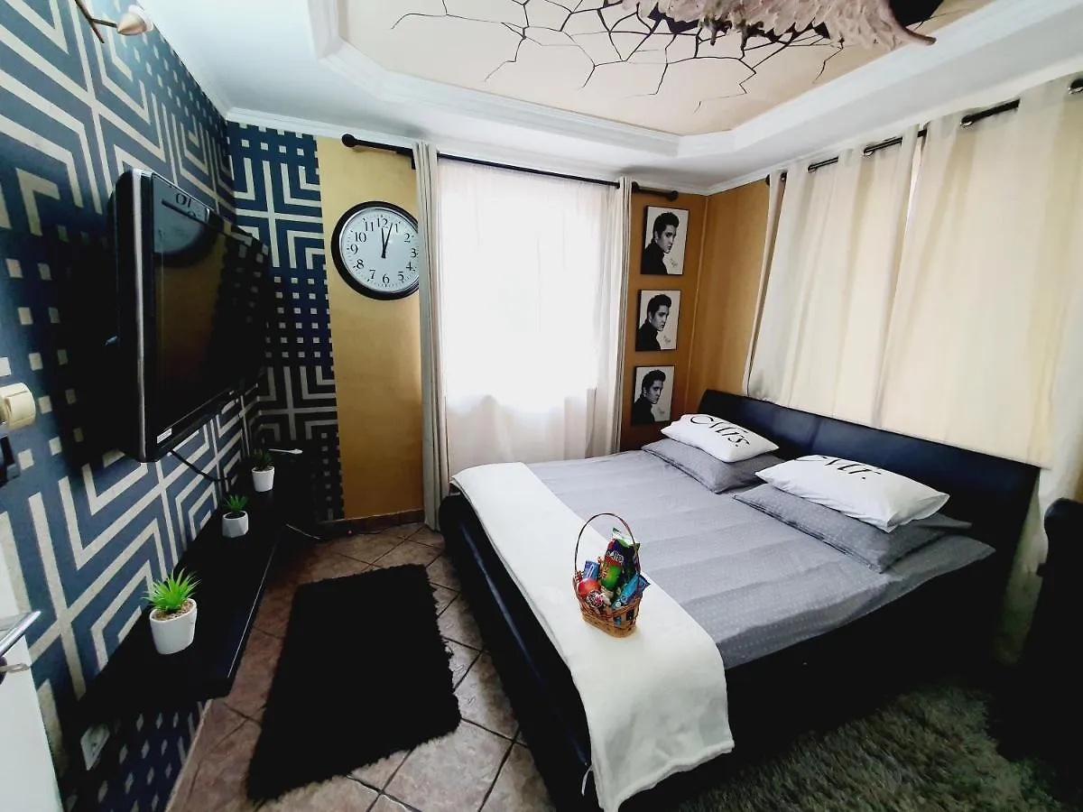 Airport Luxury Apartman 42 Hotel Vecses 0*,  Hungary